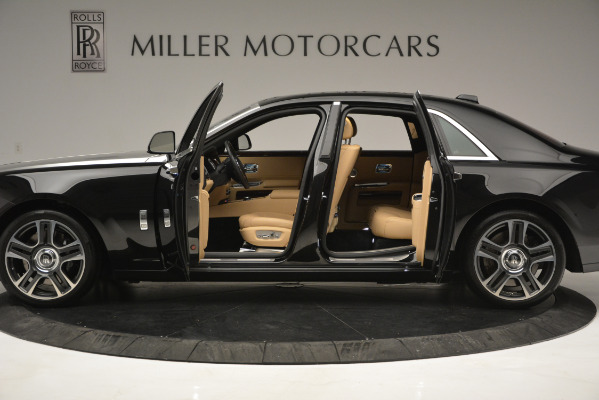 Used 2018 Rolls-Royce Ghost for sale Sold at Alfa Romeo of Greenwich in Greenwich CT 06830 4