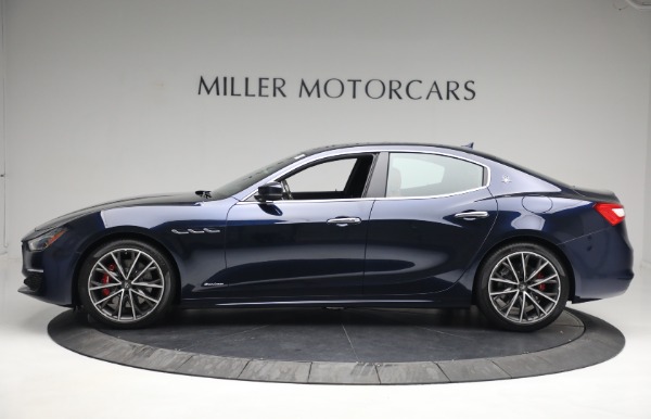 Used 2019 Maserati Ghibli S Q4 GranLusso for sale Sold at Alfa Romeo of Greenwich in Greenwich CT 06830 3