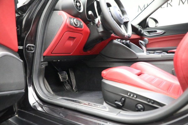 Used 2019 Alfa Romeo Giulia Ti Sport Q4 for sale Sold at Alfa Romeo of Greenwich in Greenwich CT 06830 16