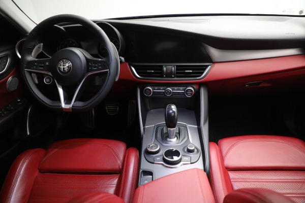 Used 2019 Alfa Romeo Giulia Ti Sport Q4 for sale Sold at Alfa Romeo of Greenwich in Greenwich CT 06830 18