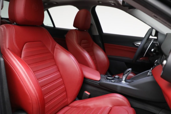 Used 2019 Alfa Romeo Giulia Ti Sport Q4 for sale Sold at Alfa Romeo of Greenwich in Greenwich CT 06830 21