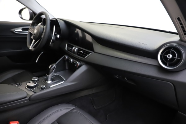 Used 2019 Alfa Romeo Giulia Sport Q4 for sale Sold at Alfa Romeo of Greenwich in Greenwich CT 06830 22