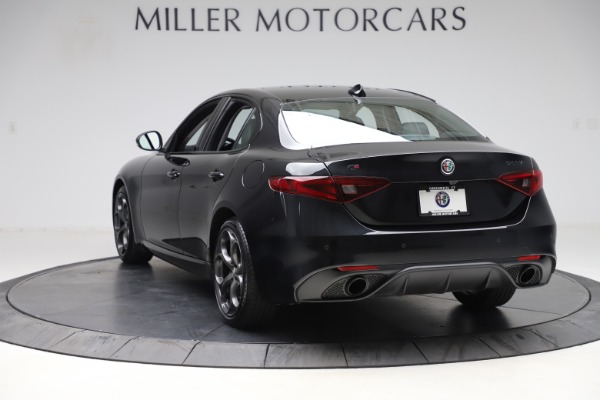 Used 2019 Alfa Romeo Giulia Sport Q4 for sale Sold at Alfa Romeo of Greenwich in Greenwich CT 06830 5