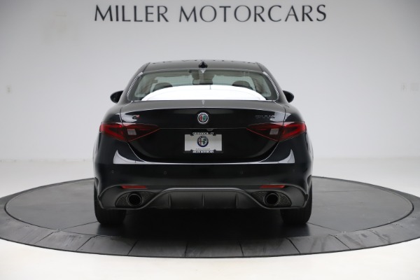 Used 2019 Alfa Romeo Giulia Sport Q4 for sale Sold at Alfa Romeo of Greenwich in Greenwich CT 06830 6