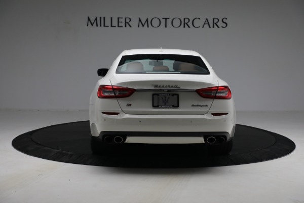 Used 2015 Maserati Quattroporte S Q4 for sale Sold at Alfa Romeo of Greenwich in Greenwich CT 06830 6