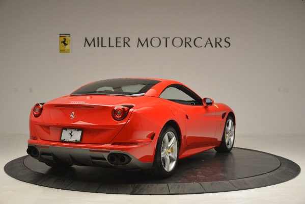 Used 2016 Ferrari California T Handling Speciale for sale Sold at Alfa Romeo of Greenwich in Greenwich CT 06830 18