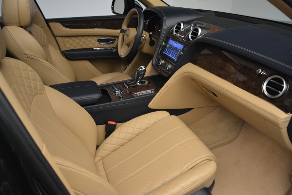 Used 2017 Bentley Bentayga W12 for sale Sold at Alfa Romeo of Greenwich in Greenwich CT 06830 25
