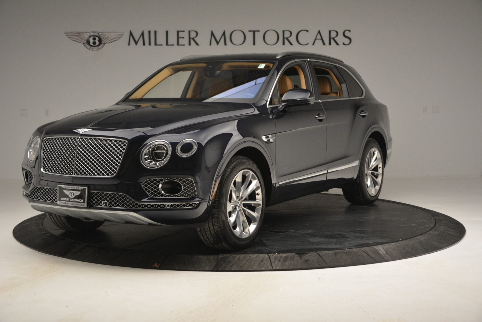 Used 2017 Bentley Bentayga W12 for sale $104,900 at Alfa Romeo of Greenwich in Greenwich CT 06830 1