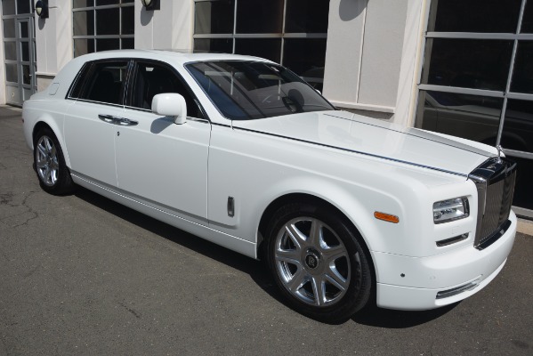 Used 2014 Rolls-Royce Phantom for sale Sold at Alfa Romeo of Greenwich in Greenwich CT 06830 12