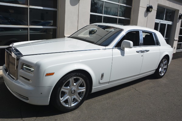 Used 2014 Rolls-Royce Phantom for sale Sold at Alfa Romeo of Greenwich in Greenwich CT 06830 3