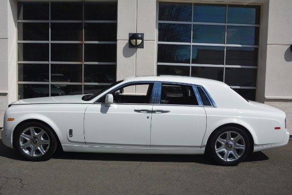 Used 2014 Rolls-Royce Phantom for sale Sold at Alfa Romeo of Greenwich in Greenwich CT 06830 4