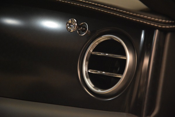 Used 2018 Bentley Flying Spur W12 S for sale $134,900 at Alfa Romeo of Greenwich in Greenwich CT 06830 23
