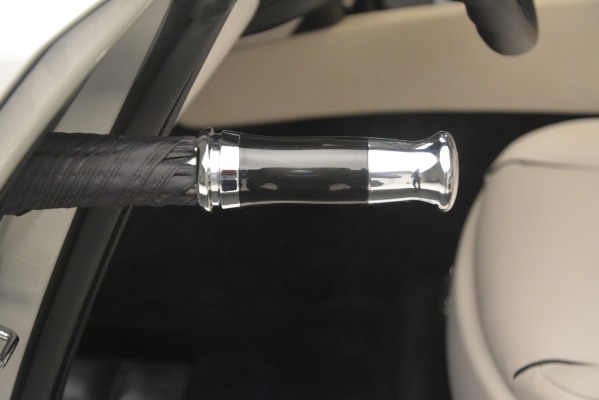 Used 2016 Rolls-Royce Wraith for sale $205,900 at Alfa Romeo of Greenwich in Greenwich CT 06830 27