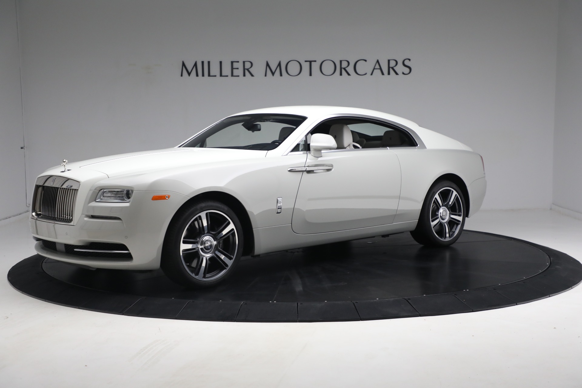 Used 2016 Rolls-Royce Wraith for sale $205,900 at Alfa Romeo of Greenwich in Greenwich CT 06830 1
