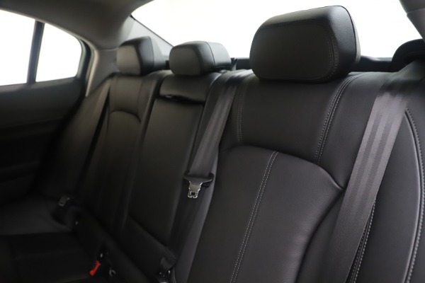 New 2019 Alfa Romeo Giulia Q4 for sale $46,140 at Alfa Romeo of Greenwich in Greenwich CT 06830 18