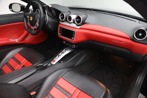 Used 2016 Ferrari California T for sale $175,900 at Alfa Romeo of Greenwich in Greenwich CT 06830 22