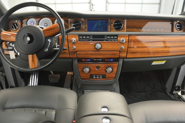 Used 2007 Rolls-Royce Phantom for sale Sold at Alfa Romeo of Greenwich in Greenwich CT 06830 23