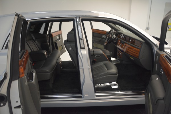 Used 2007 Rolls-Royce Phantom for sale Sold at Alfa Romeo of Greenwich in Greenwich CT 06830 28