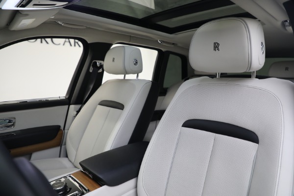 Used 2019 Rolls-Royce Cullinan for sale $329,900 at Alfa Romeo of Greenwich in Greenwich CT 06830 14