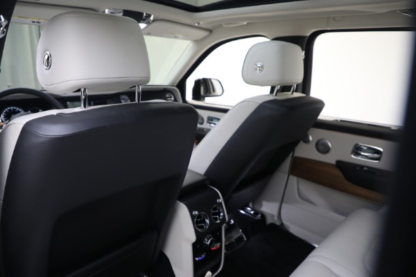 Used 2019 Rolls-Royce Cullinan for sale $329,900 at Alfa Romeo of Greenwich in Greenwich CT 06830 15