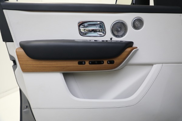 Used 2019 Rolls-Royce Cullinan for sale $329,900 at Alfa Romeo of Greenwich in Greenwich CT 06830 18