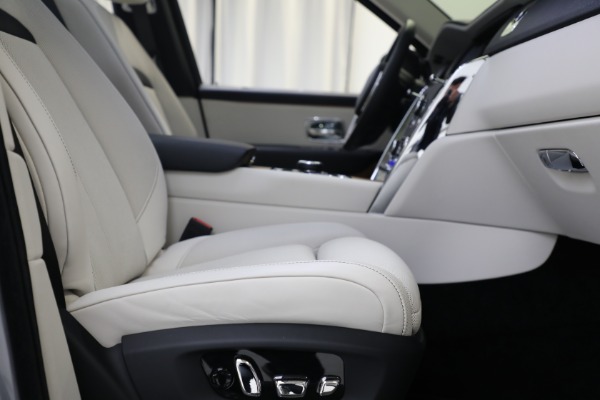 Used 2019 Rolls-Royce Cullinan for sale $329,900 at Alfa Romeo of Greenwich in Greenwich CT 06830 20