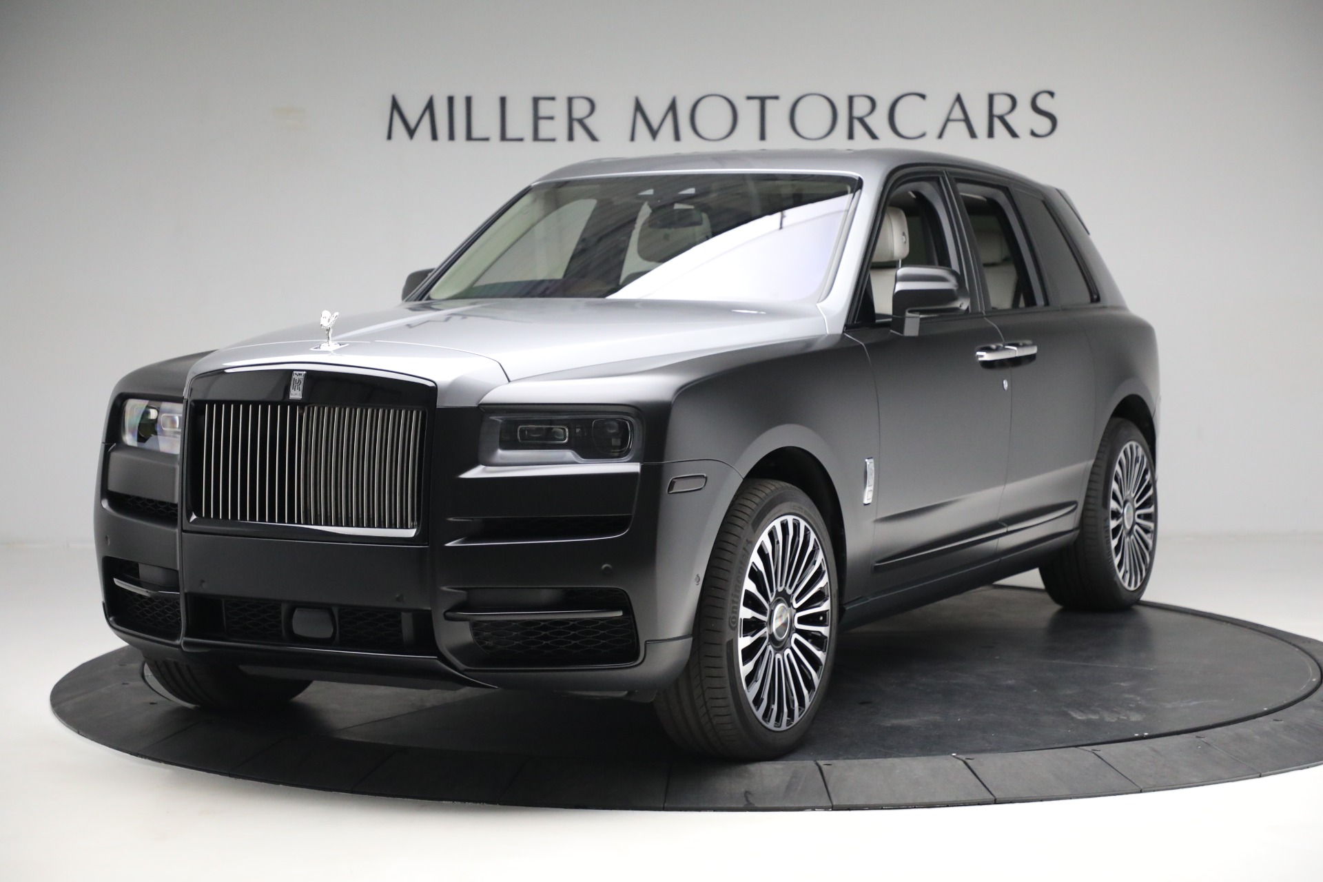 Used 2019 Rolls-Royce Cullinan for sale Sold at Alfa Romeo of Greenwich in Greenwich CT 06830 1