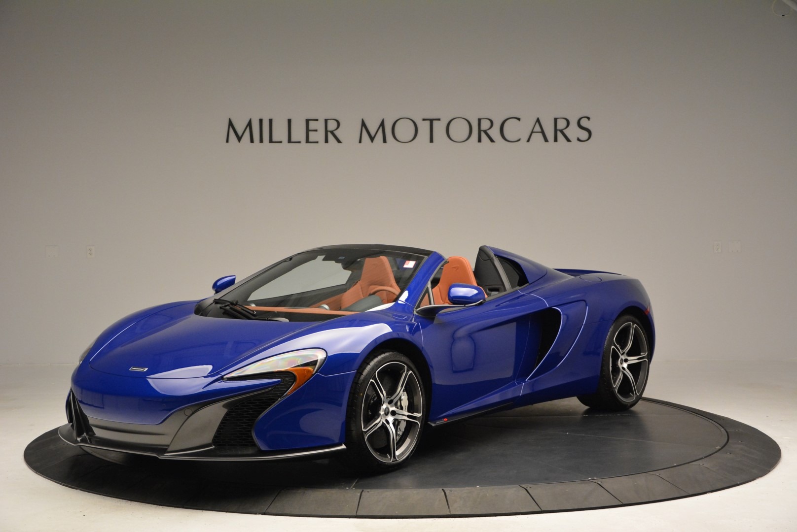 Used 2015 McLaren 650S Spider Convertible for sale Sold at Alfa Romeo of Greenwich in Greenwich CT 06830 1