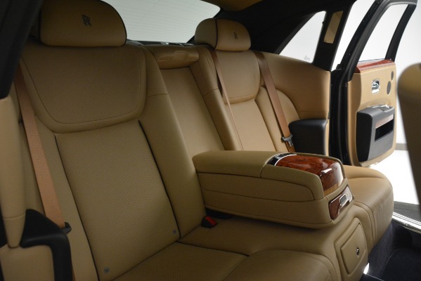 Used 2015 Rolls-Royce Ghost for sale Sold at Alfa Romeo of Greenwich in Greenwich CT 06830 19
