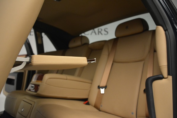 Used 2015 Rolls-Royce Ghost for sale Sold at Alfa Romeo of Greenwich in Greenwich CT 06830 28