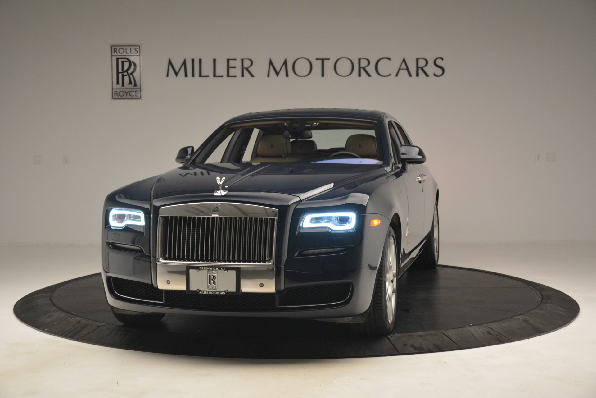 Used 2015 Rolls-Royce Ghost for sale Sold at Alfa Romeo of Greenwich in Greenwich CT 06830 1