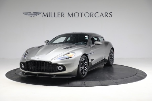 Used 2019 Aston Martin Vanquish Zagato Shooting Brake for sale $699,900 at Alfa Romeo of Greenwich in Greenwich CT 06830 12