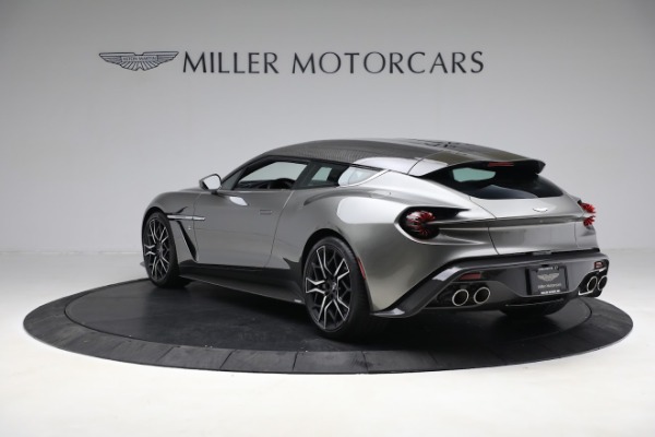 Used 2019 Aston Martin Vanquish Zagato Shooting Brake for sale $699,900 at Alfa Romeo of Greenwich in Greenwich CT 06830 4