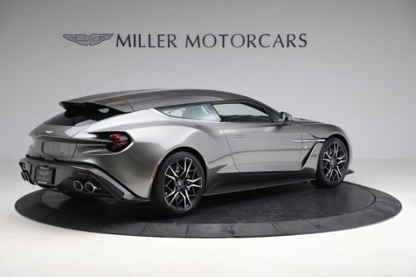 Used 2019 Aston Martin Vanquish Zagato Shooting Brake for sale $699,900 at Alfa Romeo of Greenwich in Greenwich CT 06830 7