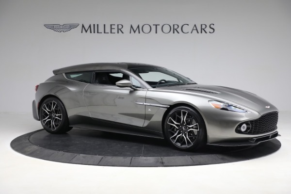 Used 2019 Aston Martin Vanquish Zagato Shooting Brake for sale $699,900 at Alfa Romeo of Greenwich in Greenwich CT 06830 9