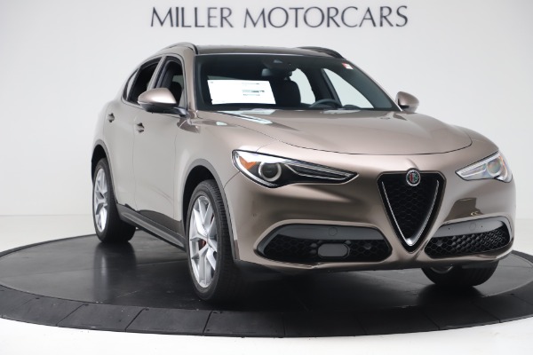 New 2019 Alfa Romeo Stelvio Ti Sport Q4 for sale Sold at Alfa Romeo of Greenwich in Greenwich CT 06830 11