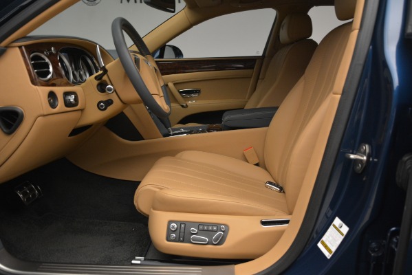 Used 2016 Bentley Flying Spur V8 for sale $93,900 at Alfa Romeo of Greenwich in Greenwich CT 06830 18