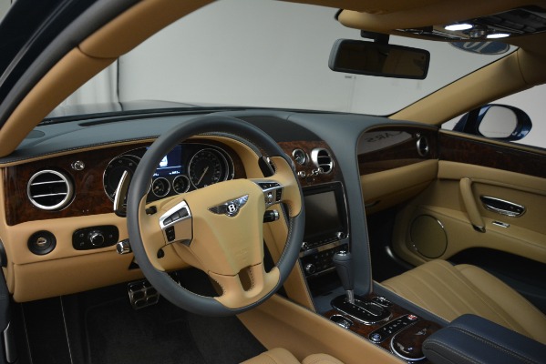 Used 2016 Bentley Flying Spur V8 for sale $93,900 at Alfa Romeo of Greenwich in Greenwich CT 06830 20