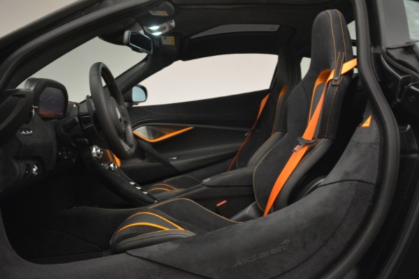 Used 2018 McLaren 720S Coupe for sale Sold at Alfa Romeo of Greenwich in Greenwich CT 06830 16