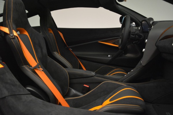 Used 2018 McLaren 720S Coupe for sale Sold at Alfa Romeo of Greenwich in Greenwich CT 06830 19