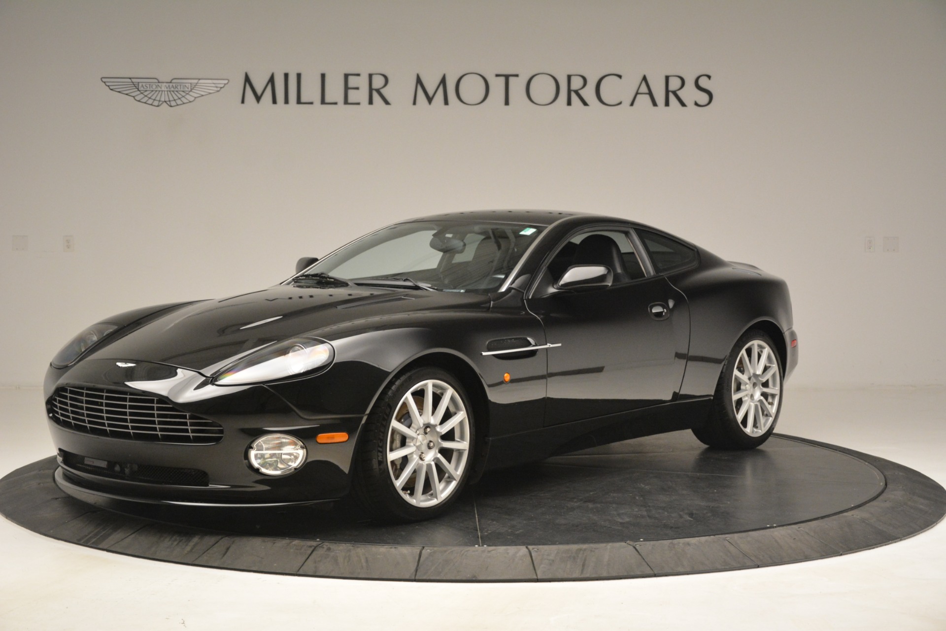 Used 2005 Aston Martin V12 Vanquish S Coupe for sale Sold at Alfa Romeo of Greenwich in Greenwich CT 06830 1