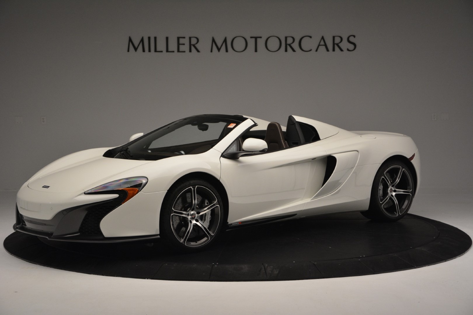 Used 2015 McLaren 650S Spider for sale Sold at Alfa Romeo of Greenwich in Greenwich CT 06830 1