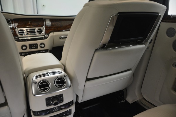 Used 2016 Rolls-Royce Ghost for sale Sold at Alfa Romeo of Greenwich in Greenwich CT 06830 26