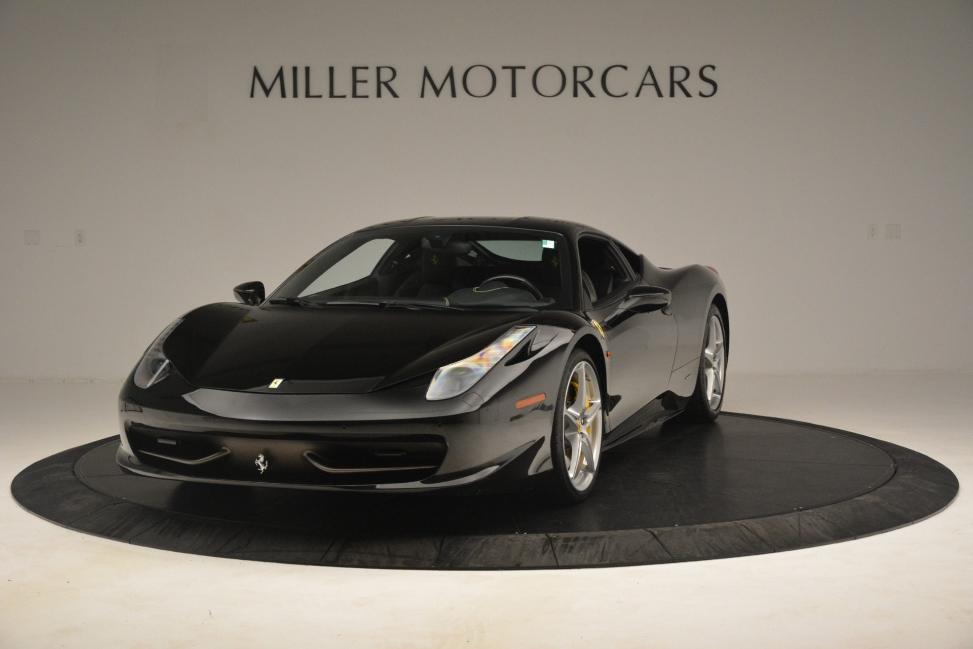 Used 2011 Ferrari 458 Italia for sale $209,900 at Alfa Romeo of Greenwich in Greenwich CT 06830 1