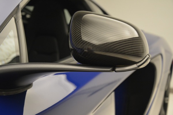 Used 2015 McLaren 650S Coupe for sale $145,900 at Alfa Romeo of Greenwich in Greenwich CT 06830 19