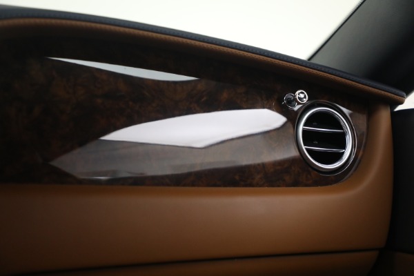 Used 2013 Bentley Continental GT V8 for sale $77,900 at Alfa Romeo of Greenwich in Greenwich CT 06830 28