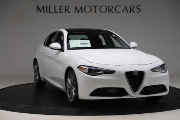 New 2019 Alfa Romeo Giulia Q4 for sale Sold at Alfa Romeo of Greenwich in Greenwich CT 06830 11