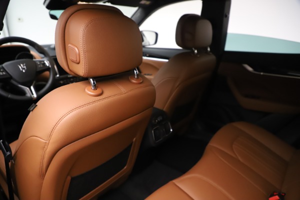 New 2019 Maserati Levante Q4 for sale Sold at Alfa Romeo of Greenwich in Greenwich CT 06830 20