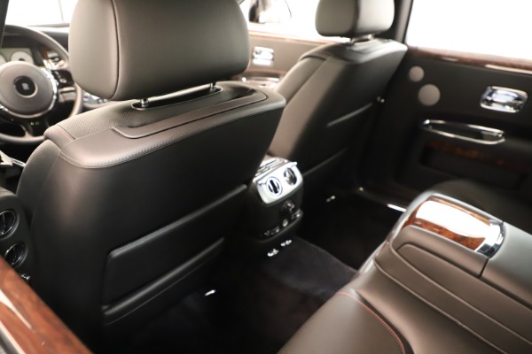 Used 2016 Rolls-Royce Ghost for sale Sold at Alfa Romeo of Greenwich in Greenwich CT 06830 21