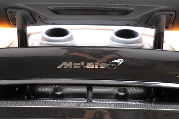 New 2019 McLaren 600LT for sale $279,310 at Alfa Romeo of Greenwich in Greenwich CT 06830 24
